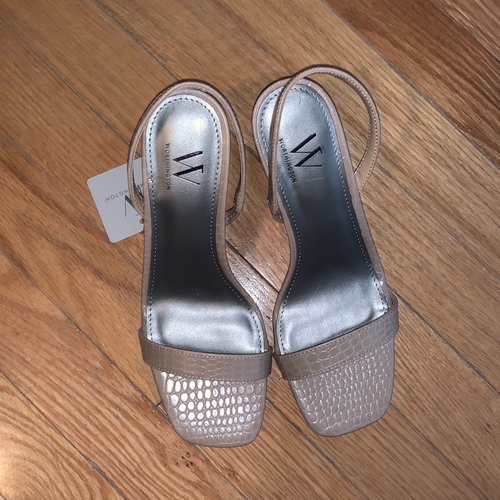 NWT Women’s Slingback heels